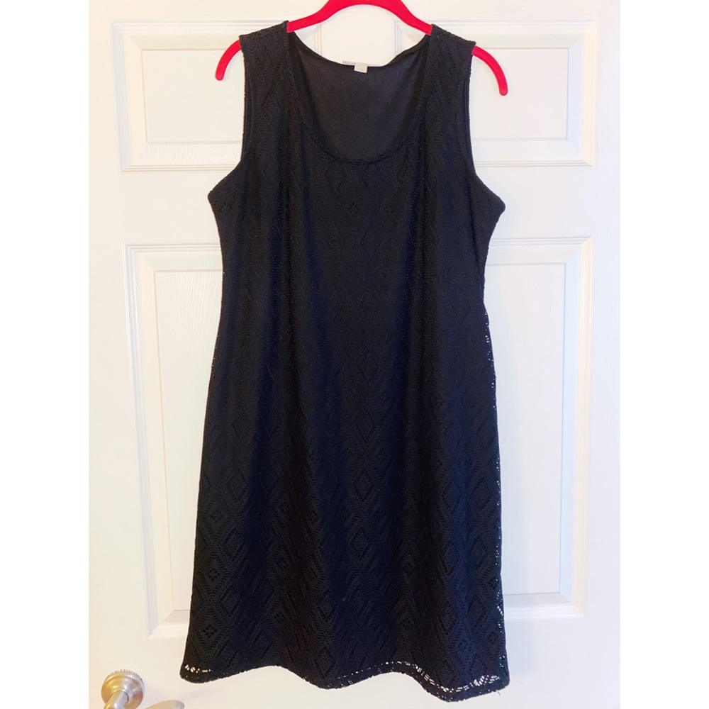 Black Dana Buchman cutout pattern dress in L